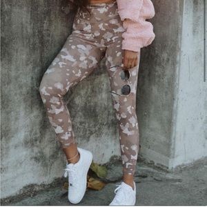 Balance Athletica Ascend Pant Desert Ridge Camo Print Leggings